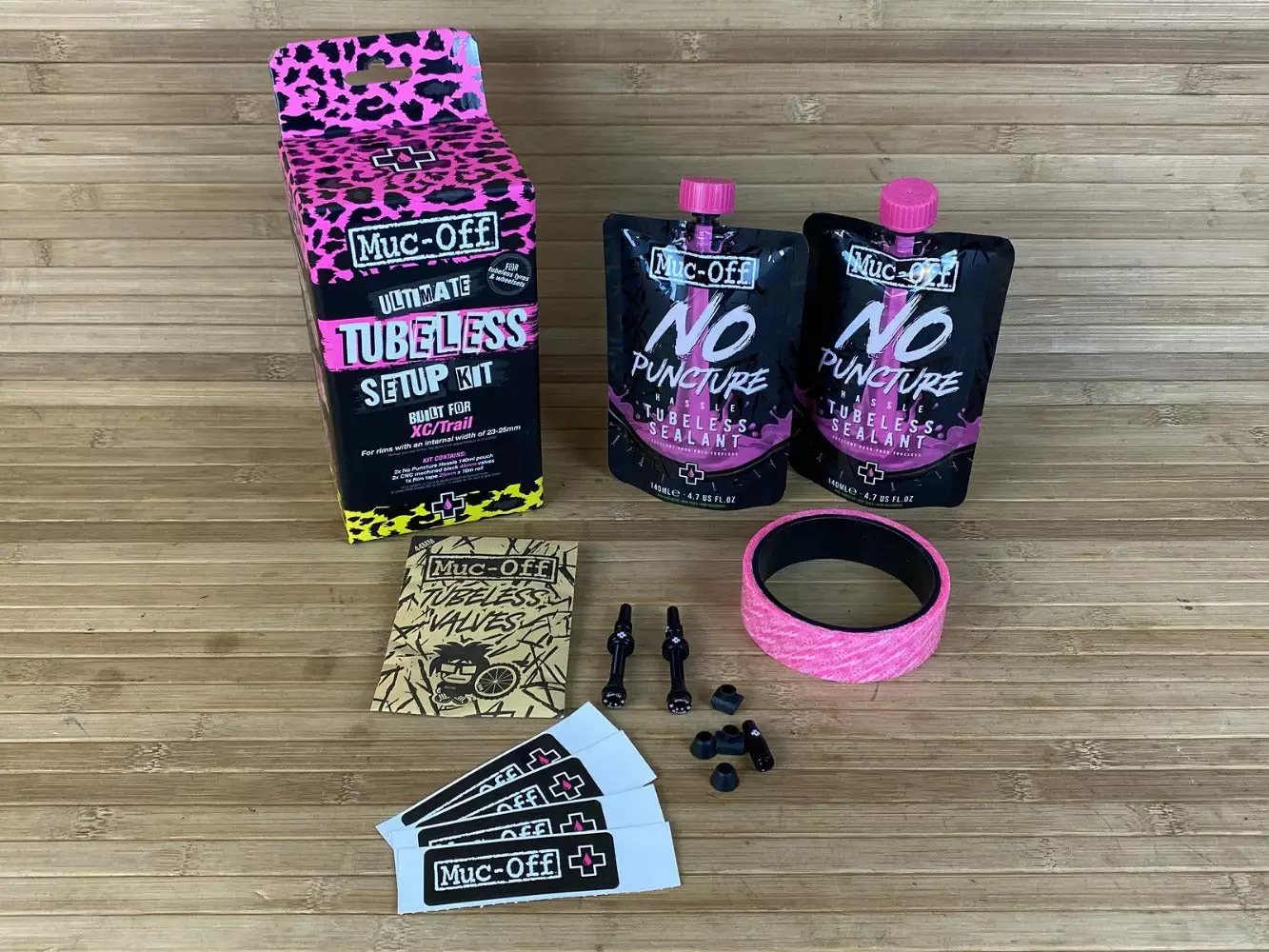 Muc-Off Muc Off Ultimate Tubeless Kit XC/Trail Tubeless Set Mit Ventilen, Milch Und Felgenband 4 Muc-Off Muc Off Ultimate Tubeless Kit XC/Trail Tubeless Set Mit Ventilen, Milch Und Felgenband – Bild 2