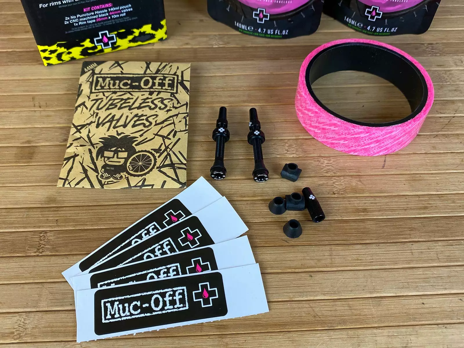 Muc-Off Muc Off Ultimate Tubeless Kit XC/Trail Tubeless Set Mit Ventilen, Milch Und Felgenband 3 Muc-Off Muc Off Ultimate Tubeless Kit XC/Trail Tubeless Set Mit Ventilen, Milch Und Felgenband