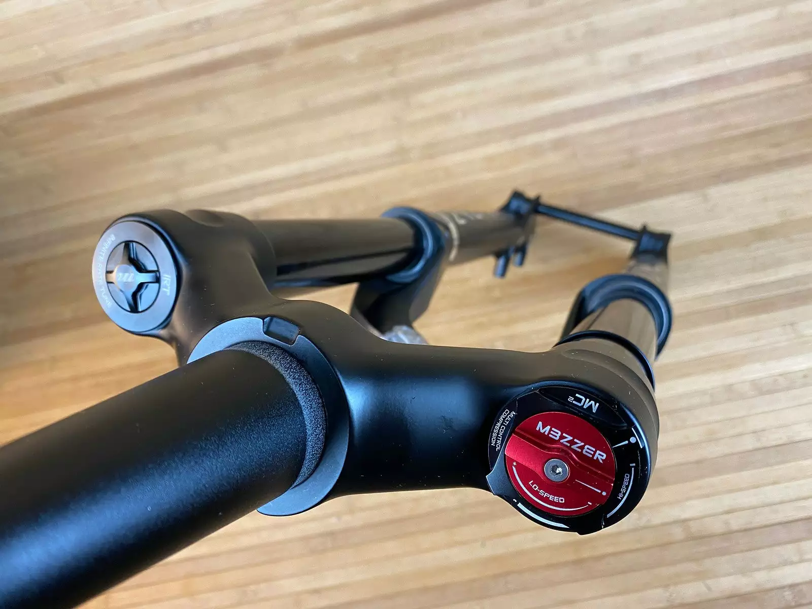 Manitou Mezzer PRO 180mm / 27,5" / Dorado AIR System / Boost Federgabel 6 Manitou Mezzer PRO 180mm / 27,5" / Dorado AIR System / Boost Federgabel – Bild 4