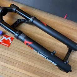 Marzocchi BOMBER DJ Schwarz 100mm / 26" Dirt Federgabel -Neatflow Verkäufe 5563330 large