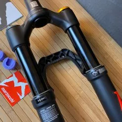 Marzocchi BOMBER DJ Schwarz 100mm / 26" Dirt Federgabel -Neatflow Verkäufe 5563333 large