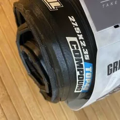 Vee Tire SNAP TRAIL 27.5 X 2.35 Reifen 8 Vee Tire SNAP TRAIL 27.5 X 2.35 Reifen -Neatflow Verkäufe IMG 0191 scaled