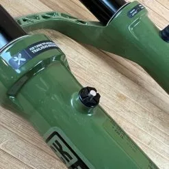 Rock-shox RockShox Lyrik Ultimate RC2 2023 Federgabel 29" / 160mm Grün / Green -Neatflow Verkäufe IMG 0249 ade20dc1 feed 4126 b001 7ac51d002ca8