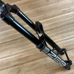 Rock-shox RockShox Zeb Ultimate Federgabel Schwarz 190mm / 27,5" -Neatflow Verkäufe IMG 0257 0a56ab87 49d6 48c1 b284 254e241b3d47