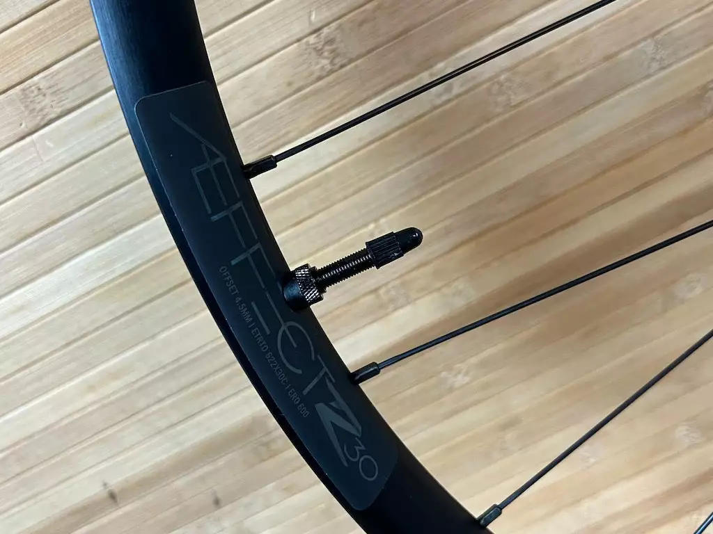 Race Face Aeffect R 30 Hinterrad HR 29" Boost Schwarz XD 10 Race Face Aeffect R 30 Hinterrad HR 29" Boost Schwarz XD – Bild 8