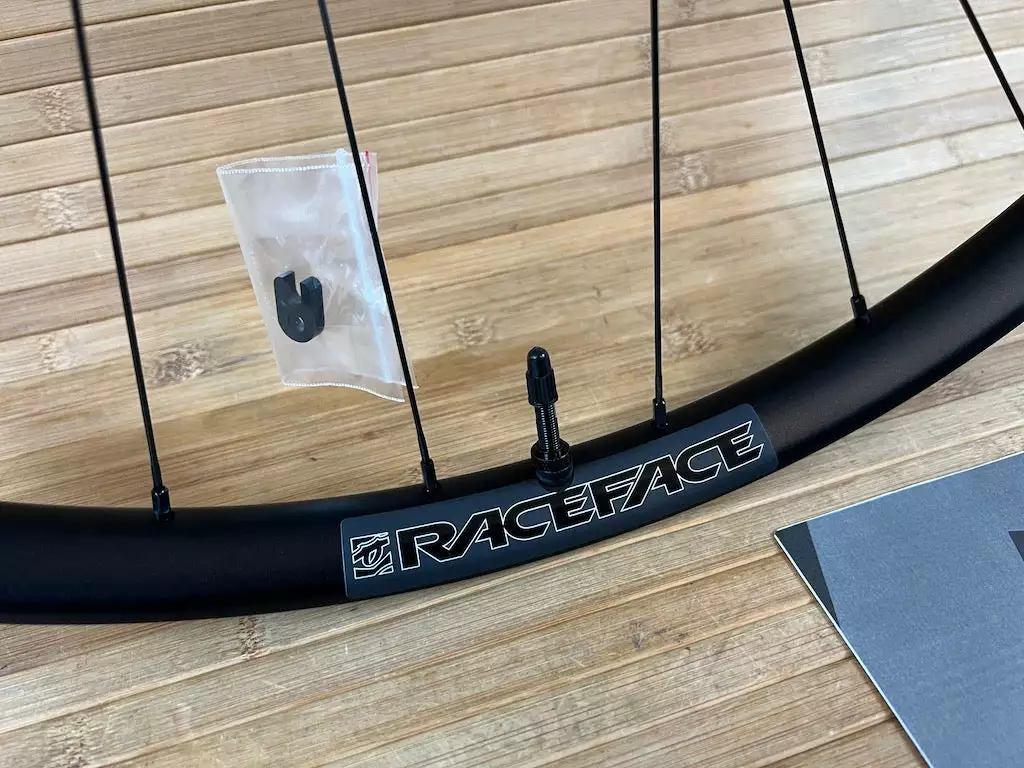 Race Face Turbine SL Hinterrad HR 29" Boost Schwarz XD 8 Race Face Turbine SL Hinterrad HR 29" Boost Schwarz XD – Bild 6