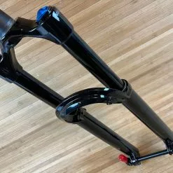 Fox 36 2021 Grip 3-POS 160mm / 27,5" Federgabel Shiny Black 25 Fox 36 2021 Grip 3-POS 160mm / 27,5" Federgabel Shiny Black -Neatflow Verkäufe IMG 0749 f4f7bb14 50e5 4e22 b865 34c29efeec34