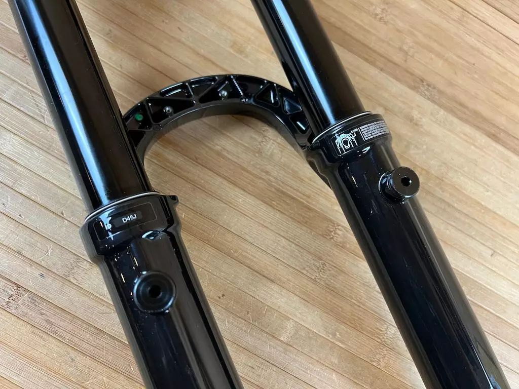 Fox 36 2021 Grip 3-POS 160mm / 27,5" Federgabel Shiny Black 9 Fox 36 2021 Grip 3-POS 160mm / 27,5" Federgabel Shiny Black – Bild 7