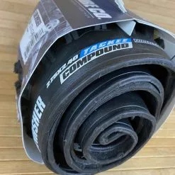 Vee Tire FLOW Smasher 27.5 X 2.4 Reifen -Neatflow Verkäufe IMG 1132 scaled