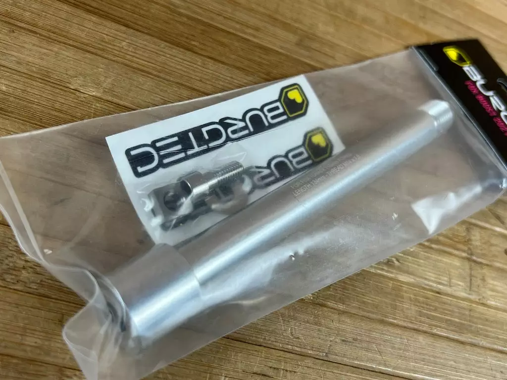 Burgtec FOX Boost Achse / Axle 2021+ Rhodium Silver 4 Burgtec FOX Boost Achse / Axle 2021+ Rhodium Silver – Bild 2