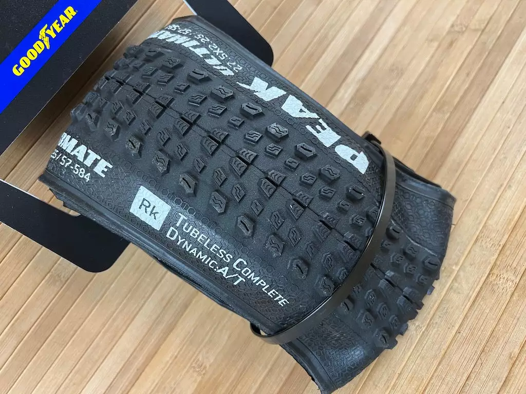 Goodyear Peak Tubeless Complete Ultimate 27,5 X 2,25" XC Reifen 4 Goodyear Peak Tubeless Complete Ultimate 27,5 X 2,25" XC Reifen – Bild 2