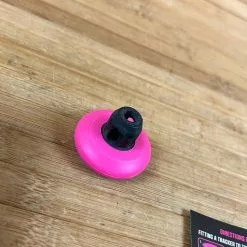 Muc-Off Muc Off Tubeless Tag Holder & 44mm Valve Kit Black 11 Muc-Off Muc Off Tubeless Tag Holder & 44mm Valve Kit Black -Neatflow Verkäufe IMG 1685