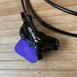 Formula CURA 4 Scheibenbremse Glossy Black VR Oder HR -Neatflow Verkäufe IMG 1834