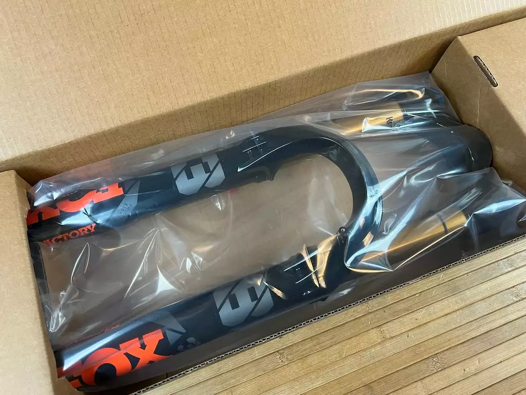 Fox 2021 38 Factory 27,5" 160mm Grip2 44mm Rake Federgabel Black 16 Fox 2021 38 Factory 27,5" 160mm Grip2 44mm Rake Federgabel Black – Bild 14