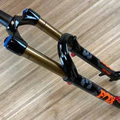 Fox 2021 38 Factory 27,5" 160mm Grip2 44mm Rake Federgabel Black 22 Fox 2021 38 Factory 27,5" 160mm Grip2 44mm Rake Federgabel Black -Neatflow Verkäufe IMG 1901