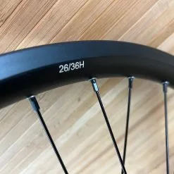 DMR Comp Disc Laufrad Vorne / VR 26" Schnellspanner Schwarz -Neatflow Verkäufe IMG 2029