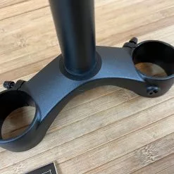 Manitou Dorado Brücke Mit Schaft Unten Ab 2021 47mm Offset -Neatflow Verkäufe IMG 2128 7f4cbc88 89f8 4443 a188 4f9a16f6382f