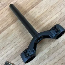 Manitou Dorado Brücke Mit Schaft Unten Ab 2021 47mm Offset -Neatflow Verkäufe IMG 2132 f8457236 c08f 46e9 bdff f93a3ca72b74