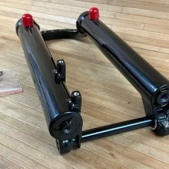 FOX 36 Casting / Lower 2021 29" Shiny Black Boost -Neatflow Verkäufe IMG 3440 a5791ebc a531 40be 83bb c595353f4ced