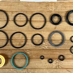 Fox DHX Van R / RC Seal Kit / Dichtungen / Rebuild Kit -Neatflow Verkäufe IMG 3531 9038e02d 97d6 4b5b 8877 796483645b51