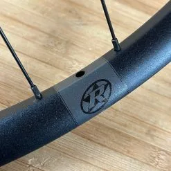 Reverse Black One Vorderrad VR 29" Boost 110 X 15mm Schwarz 15 Reverse Black One Vorderrad VR 29" Boost 110 X 15mm Schwarz -Neatflow Verkäufe IMG 4037