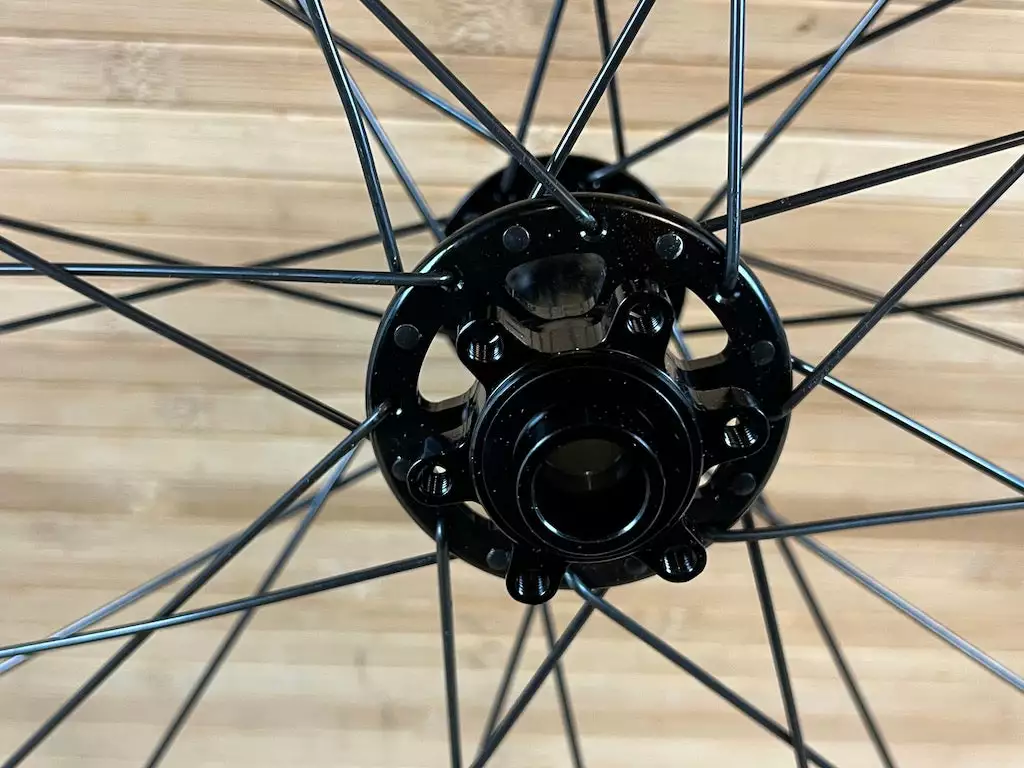 Reverse Black One Vorderrad VR 29" Boost 110 X 15mm Schwarz 10 Reverse Black One Vorderrad VR 29" Boost 110 X 15mm Schwarz – Bild 8