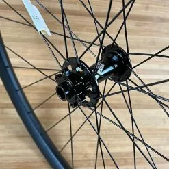 Reverse Black One Vorderrad VR 29" Boost 110 X 15mm Schwarz 17 Reverse Black One Vorderrad VR 29" Boost 110 X 15mm Schwarz -Neatflow Verkäufe IMG 4043