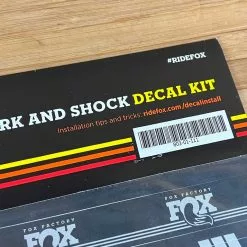 Fox Decal Kit Silber Heritage Fork And Shock -Neatflow Verkäufe IMG 5034 90ca4091 943f 4366 bc48 8f1d16e86338