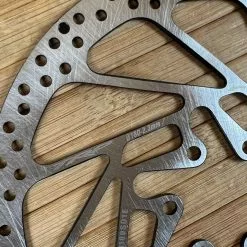 TRP R1 Disc / Bremsscheibe 6-Loch 180mm / 2,3mm -Neatflow Verkäufe IMG 5049 24d4623d f9e5 4876 94cb 84af04cd2dd2