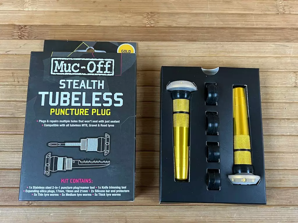 Muc-Off Stealth Tubeless Puncture Plug Set Gold 13 Muc-Off Stealth Tubeless Puncture Plug Set Gold – Bild 11