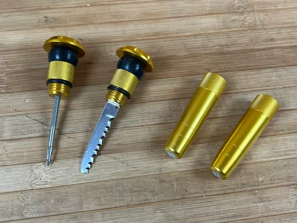 Muc-Off Stealth Tubeless Puncture Plug Set Gold 4 Muc-Off Stealth Tubeless Puncture Plug Set Gold – Bild 2