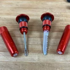 Muc-Off Stealth Tubeless Puncture Plug Set Rot -Neatflow Verkäufe IMG 5463 38a5aaac 63dc 4927 8344 e2014ec268ed