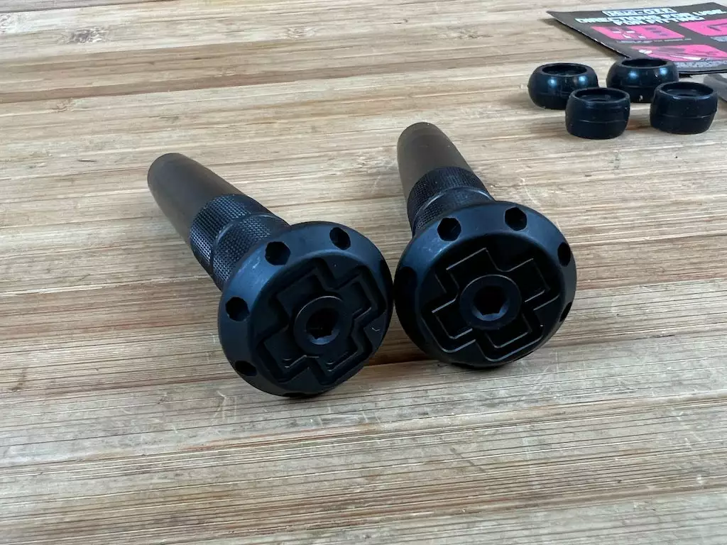 Muc-Off Stealth Tubeless Puncture Plug Set Schwarz 7 Muc-Off Stealth Tubeless Puncture Plug Set Schwarz – Bild 5