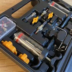 Jagwire Elite Bleed Profi Entlüftungskit Mineralöl -Neatflow Verkäufe IMG 5644 scaled