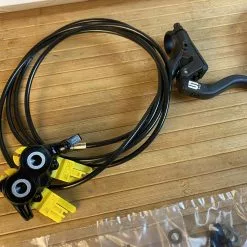 Magura MT5 Bremsenset / Scheibenbremsen VR/HR Set 13 Magura MT5 Bremsenset / Scheibenbremsen VR/HR Set -Neatflow Verkäufe IMG 5677 scaled