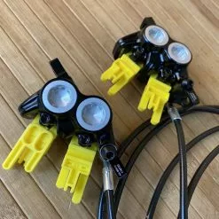 Magura MT5 ESTOP Bremsenset / Scheibenbremsen VR/HR -Neatflow Verkäufe IMG 5886 scaled