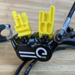 Magura MT5 ESTOP Bremsenset / Scheibenbremsen VR/HR -Neatflow Verkäufe IMG 5890 scaled