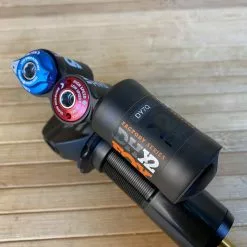 Fox DHX2 Factory 185x55mm Trunnion 2020 Dämpfer -Neatflow Verkäufe IMG 5956 scaled