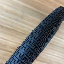 DMR Moto DJ Drahtreifen 26 X 2,2" 72TPI Reifen -Neatflow Verkäufe IMG 6079 0791aea9 8298 4f77 a8f4 28280694a6fe