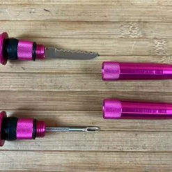 Muc-Off Stealth Tubeless Puncture Plug Set Pink -Neatflow Verkäufe IMG 6116 d155d8fc 1f65 4ac4 93a7 c157532919e1