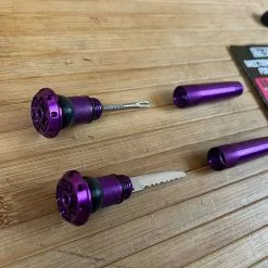 Muc-Off Stealth Tubeless Puncture Plug Set Purple -Neatflow Verkäufe IMG 6137 4b9f1c56 2ca0 4731 a1f1 94fd21c39d99