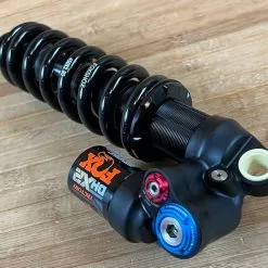 Fox DHX2 Factory 2-POS 230mm Dämpfer 2022 Hub Nach Wahl -Neatflow Verkäufe IMG 6539 269a7c2b 73ba 4507 89de abf53ac2f586