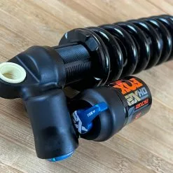 Fox DHX2 Factory 2-POS 230mm Dämpfer 2022 Hub Nach Wahl -Neatflow Verkäufe IMG 6542 cfd0eaad c5a6 4123 9b59 e32ff0953c3b