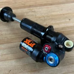 Fox DHX2 Factory 2-POS 230 X 65mm Dämpfer 2022 / 23 -Neatflow Verkäufe IMG 6552 ad143639 7375 4fc8 8ef9 bf9e9de132f6