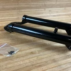 FOX 36 Casting / Lower 2017 27,5" Shiny Black Kabolt Boost -Neatflow Verkäufe IMG 6759 d97f8bf7 5e81 4a50 a3da a98c31f58ed3