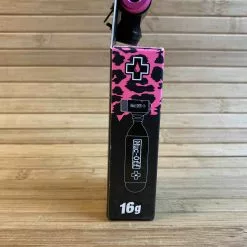 Muc-Off Muc Off MTB Inflator Kit Notfallpumpe Road -Neatflow Verkäufe IMG 6796 scaled