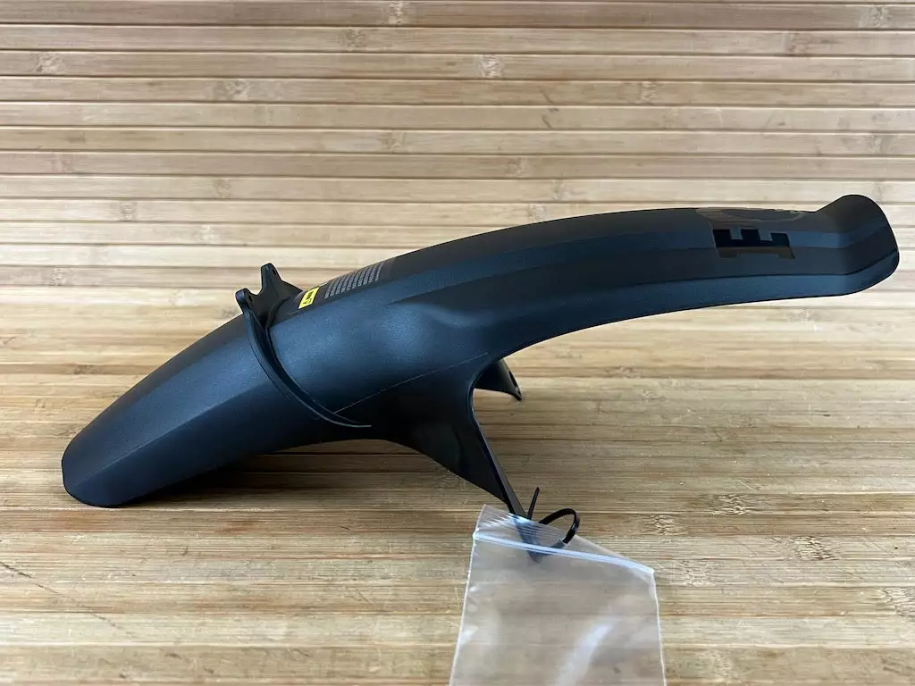 Fox Mud Guard XL / Schutzblech 36 & 38 Schwarz 6 Fox Mud Guard XL / Schutzblech 36 & 38 Schwarz – Bild 4