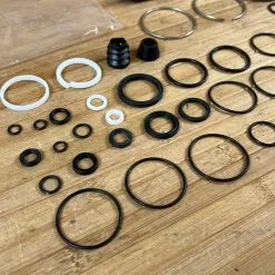 Manitou Dorado Dichtungen / Sealkit / Servicekit Ab 2021 37mm -Neatflow Verkäufe IMG 7017 1cb4770e dcbf 479d ae32 59f5b63c930e