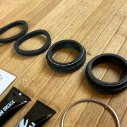 Manitou Dorado Dichtungen / Sealkit / Servicekit Ab 2021 37mm -Neatflow Verkäufe IMG 7020 69498d8c 8d19 464b b1a9 cad1a1173106