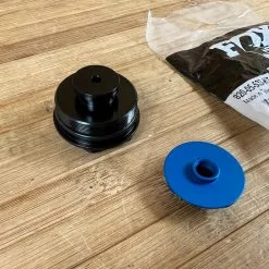 Fox 36 831 Topcap Assy Schwarz Float -Neatflow Verkäufe IMG 7309 cd6359b5 3320 4153 9053 671b07a9efa6